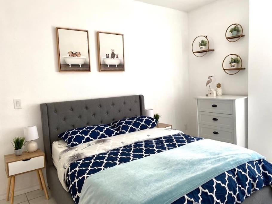 Miami Beach Home Near The Ocean Екстериор снимка