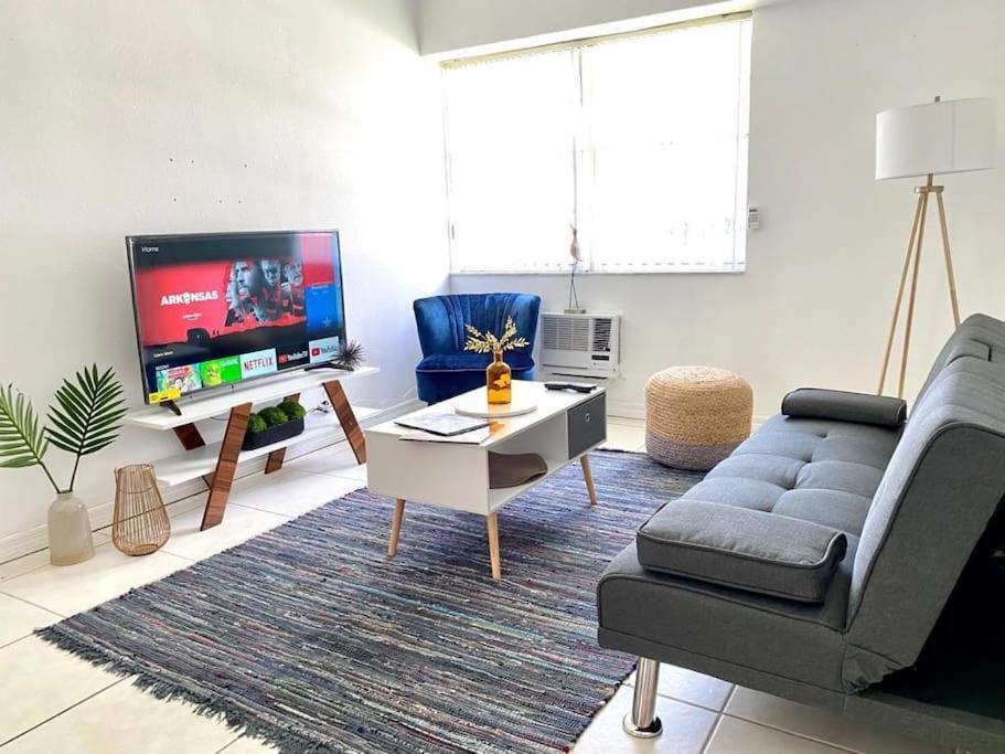 Miami Beach Home Near The Ocean Екстериор снимка